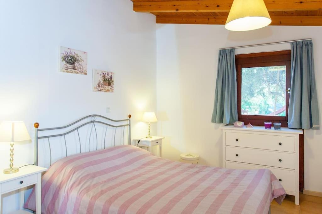 Olive Tree Farm 200M From The Beach Episkopi  Bagian luar foto